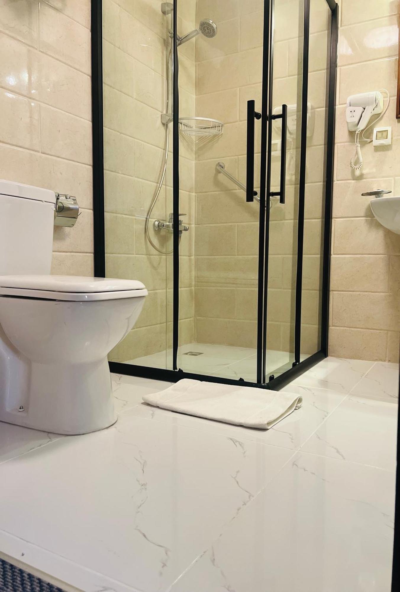Olive Hotel Amman Ngoại thất bức ảnh